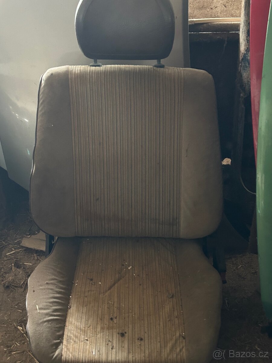 Golf mk1 na renovaci - 18