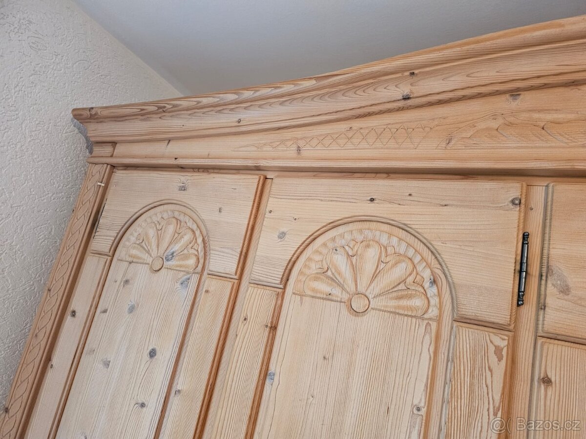 Celodřevěná ložnice ručně řezaná viz poslední foto - 18