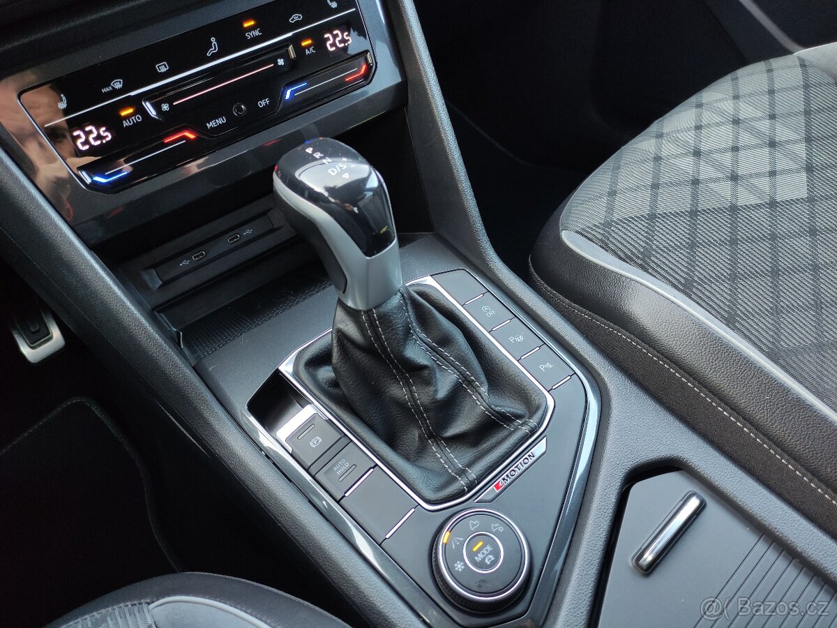 VW Tiguan 4Motion DSG R-Line VIRTUAL IQ LIGHT KAMERA TAŽNÉ - 18