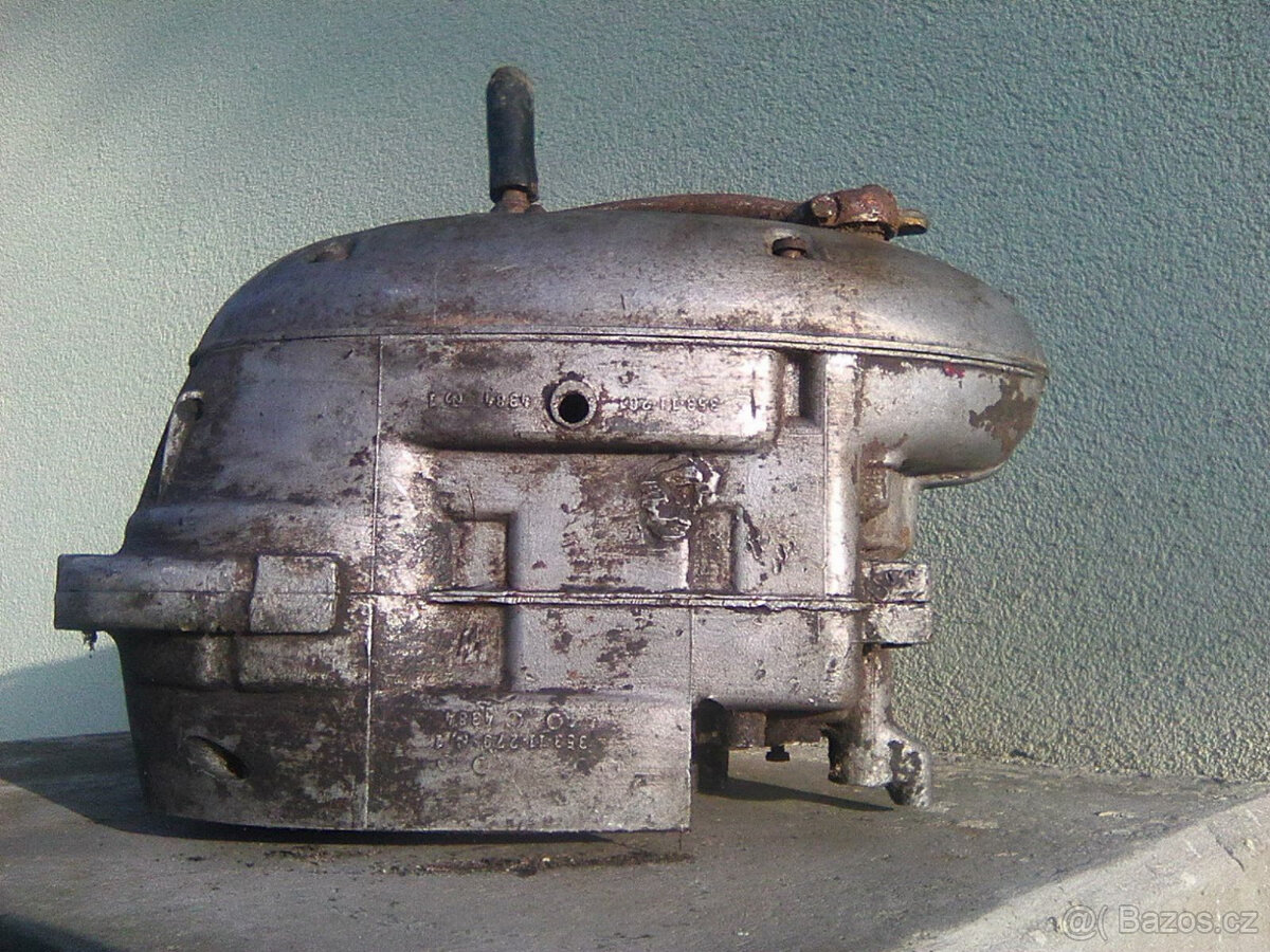 Jawa 250/350 Kývačka- p.vidle,podsedlové plechy,kryty řetězu - 18