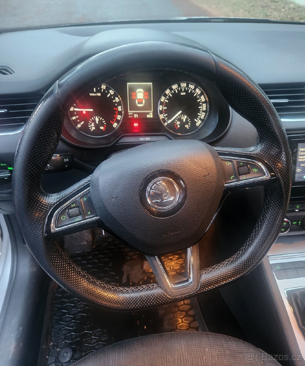 Škoda Octavia 3 1.6TDI Model 2015 - 18