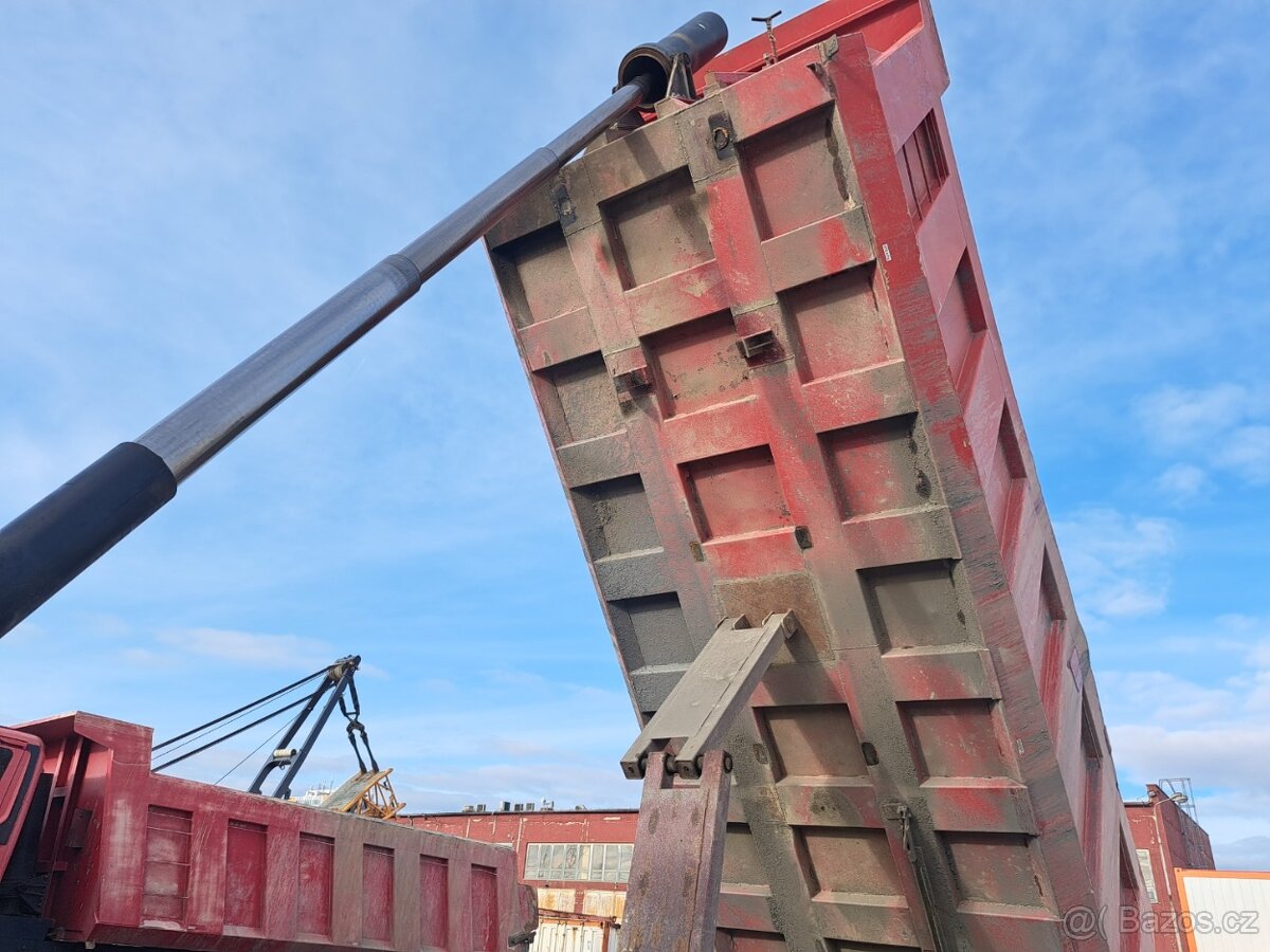 Prodám Scania 8x4 sklápěč - 18