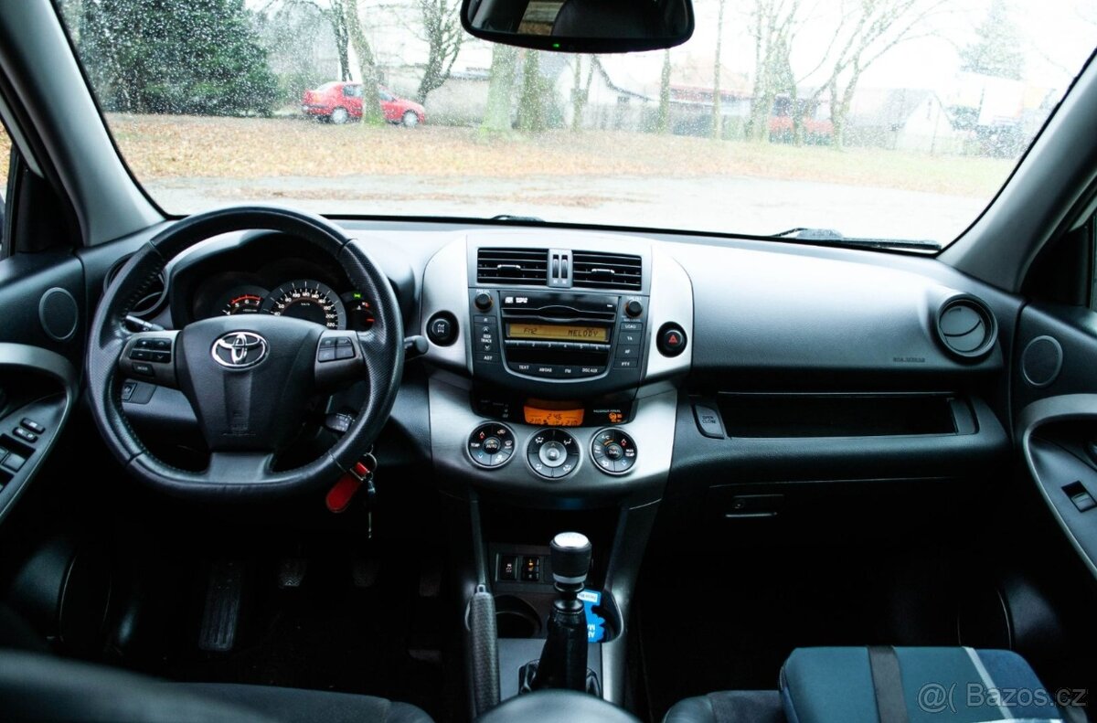 Toyota RAV4 2.2l D-CAT 180 Premium - 18