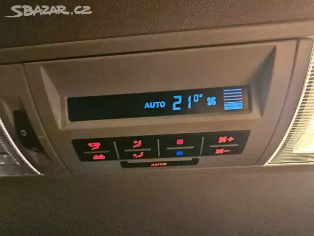 VW Multivan 2.0 TDI 103kW,4x4,Webasto,Tažné,Xenon,2015 - 18