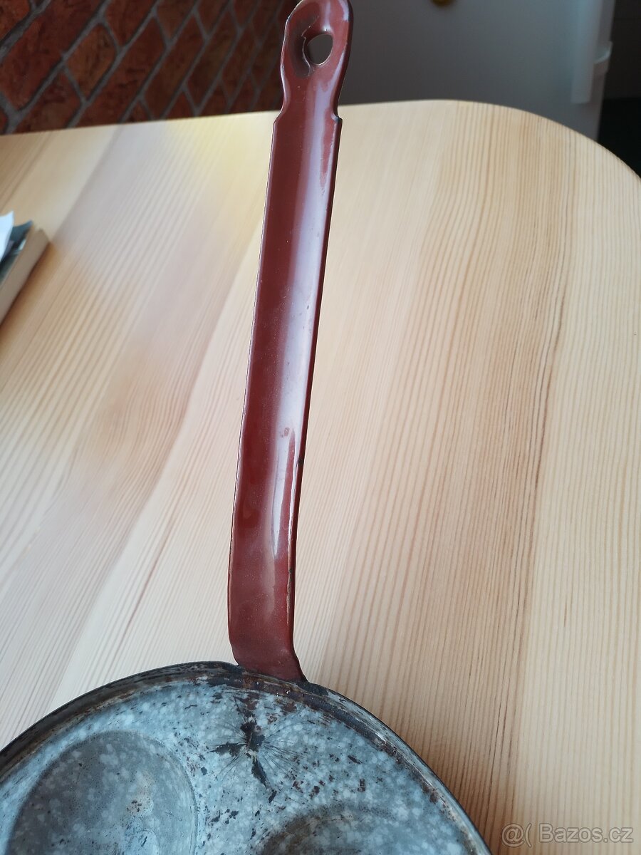 vintage doza,vintage velká krabice na dort,vintage cedník,vi - 18