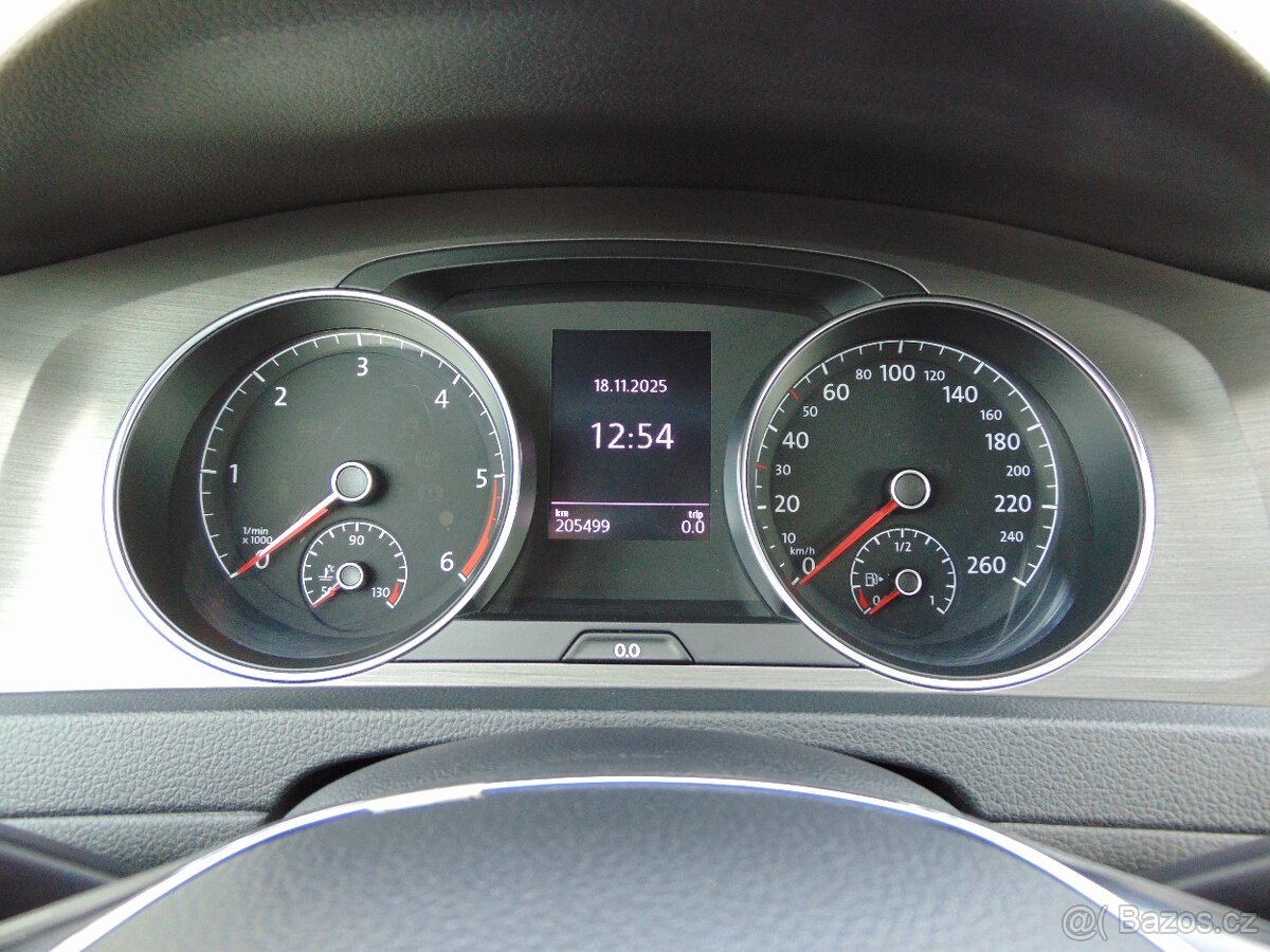 VOLKSWAGEN GOLF VII 1.6 TDI,PO VELKÉM SERVISE - 18