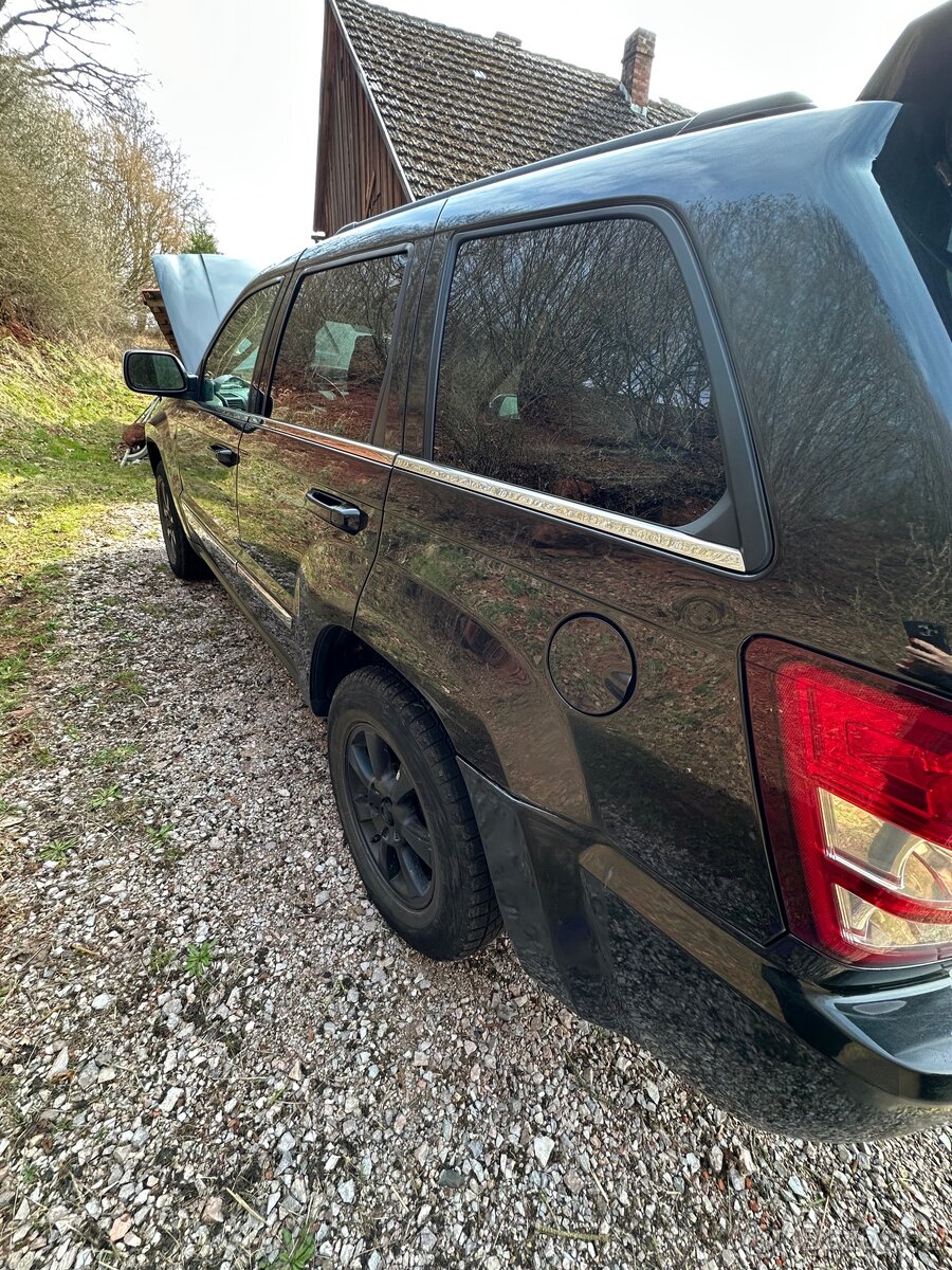 Jeep Grand Cherokee WH - 18