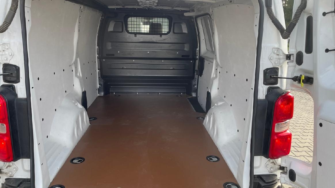 Peugeot Expert,2.0 HDi / 90KW / L3 / LONG / / ČR / RV 1/2019 - 18