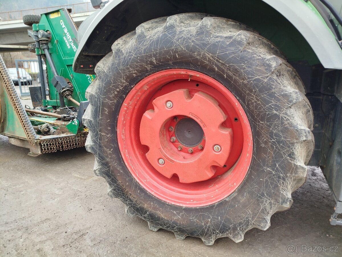 FENDT 824 VARIO - 18