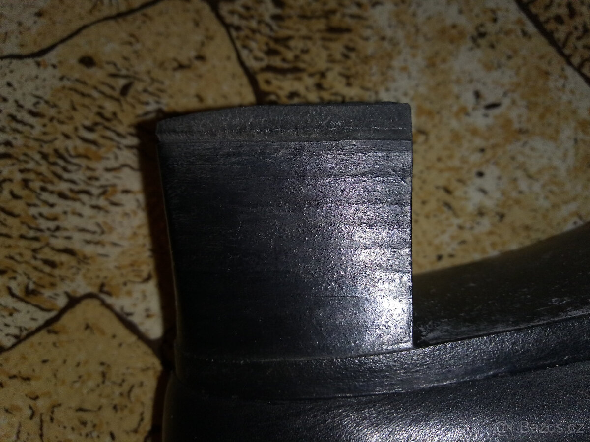 Dámské zimní boty kožené zachovalé s kožiškem - 18