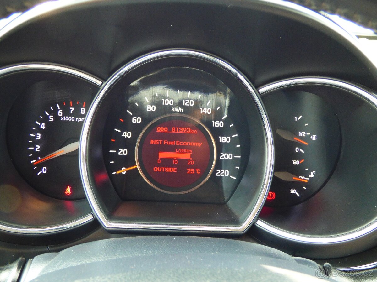 Kia Rio 1,2 CVVT,koupeno ČR, Klima, serviska hatchback - 18