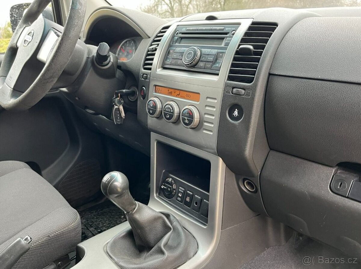 Nissan Pathfinder 2.5DDTi 4x4 - 18