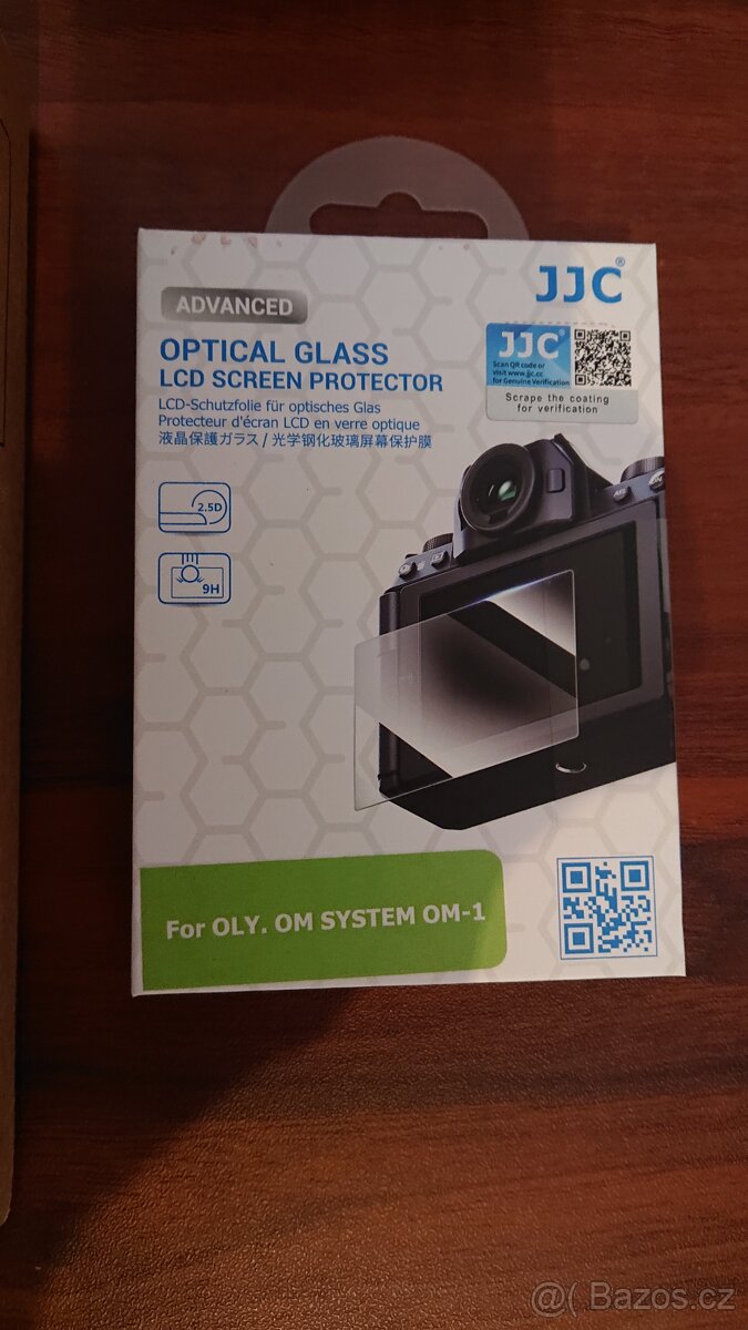 OM-system, Peak Design, Sony - 18