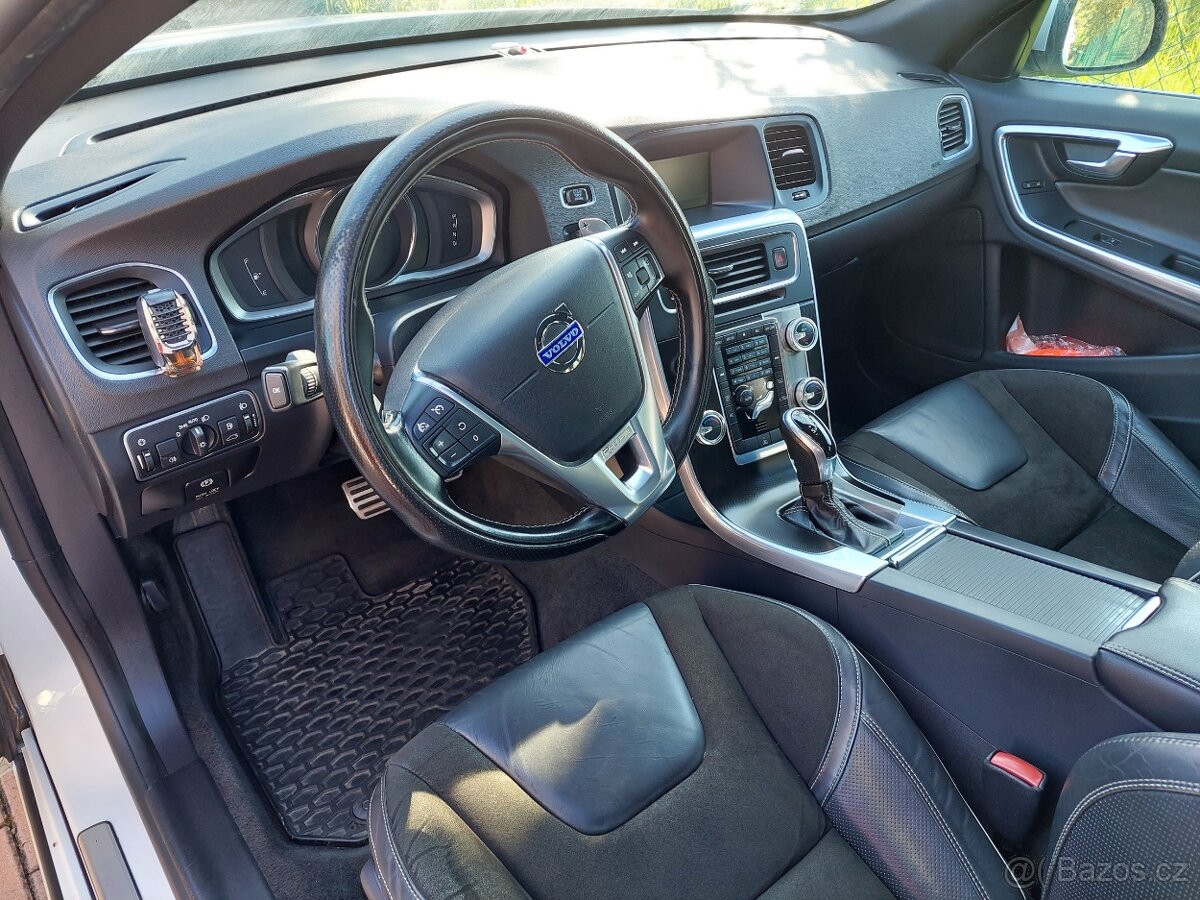 Volvo V60 R - 18