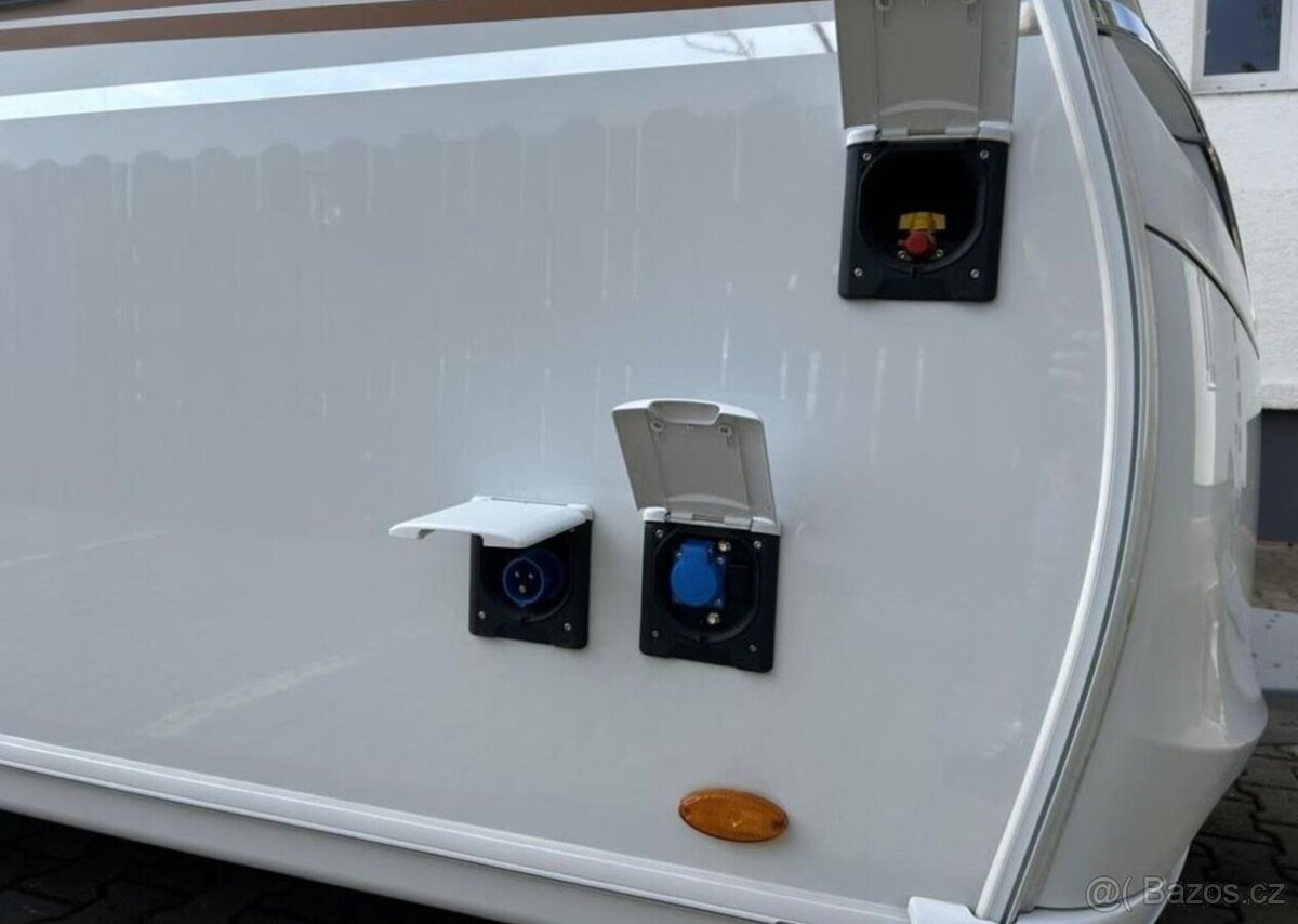 Bürstner AVERSO 560TK palandy nove - 18