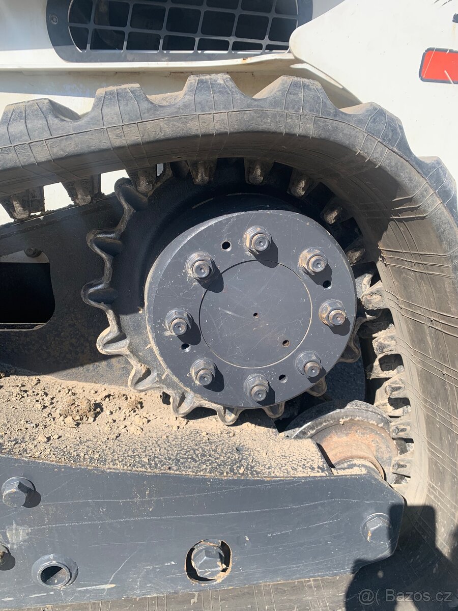 Bobcat T870 + wheel saw WS24 - 18