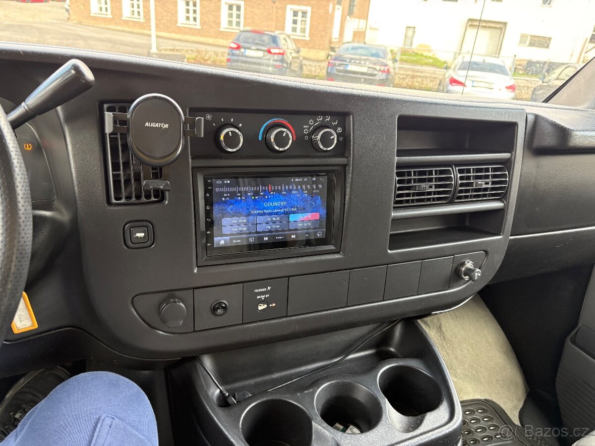 Chevrolet Express 2500 - 18