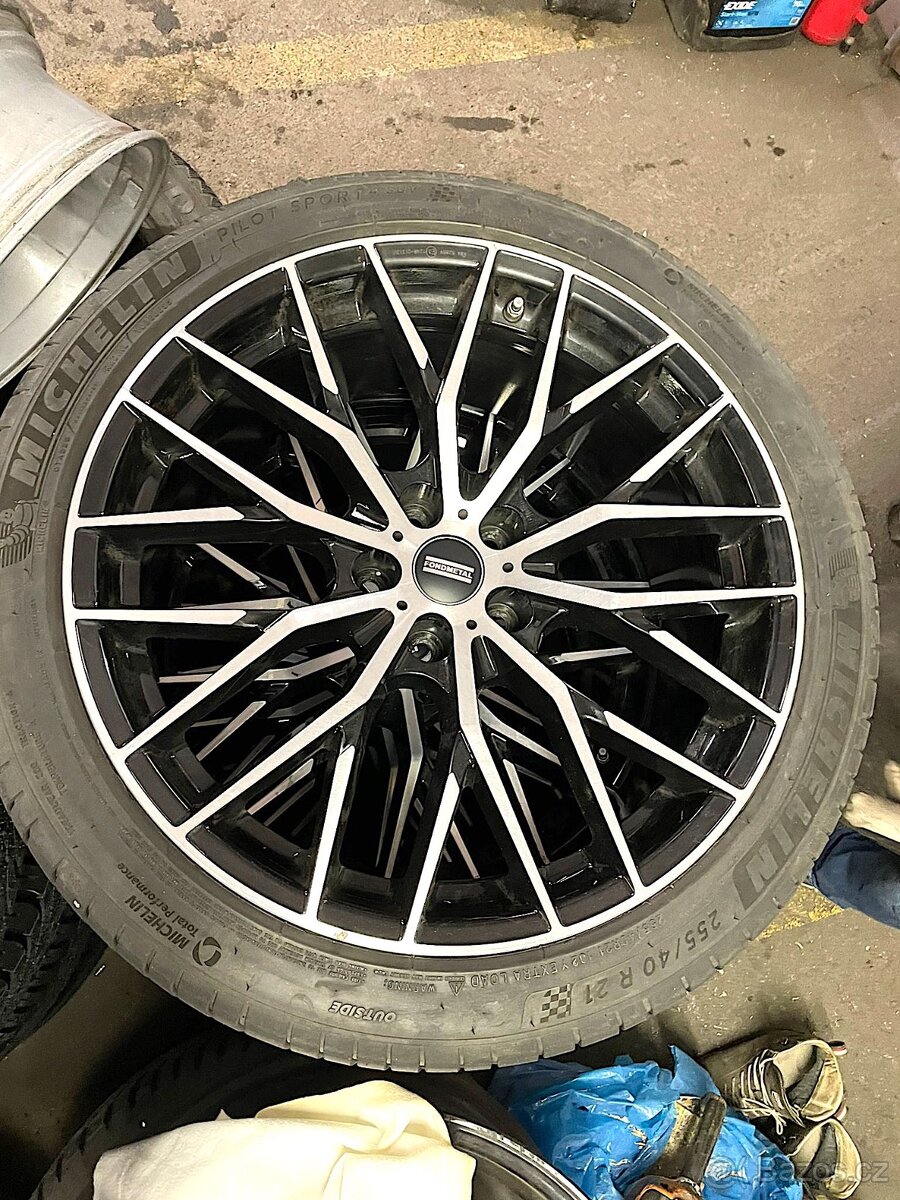 21" sada: 4x letní pneu MICHELIN, 4x senzor tlaku, 4x disk - 18