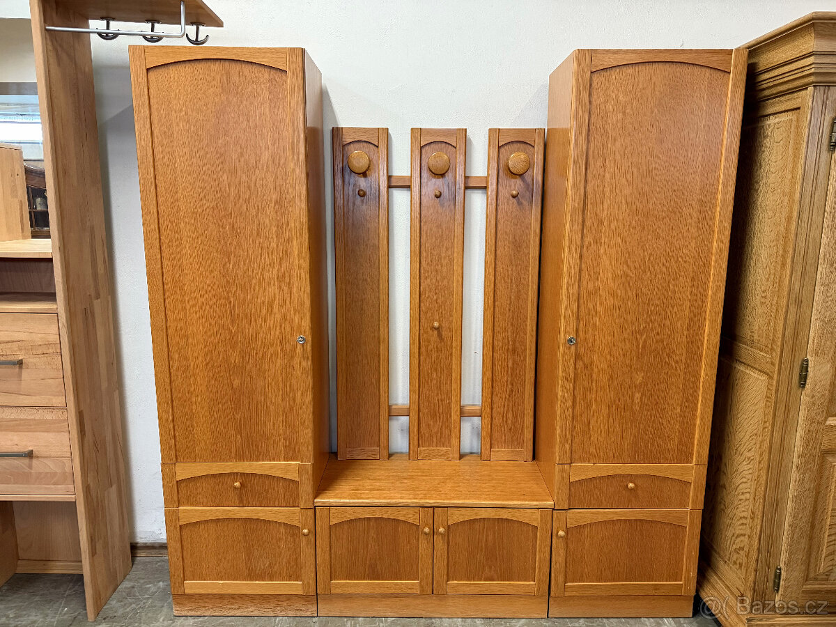čtyřdílná sestava do předsíně 180cm - 18