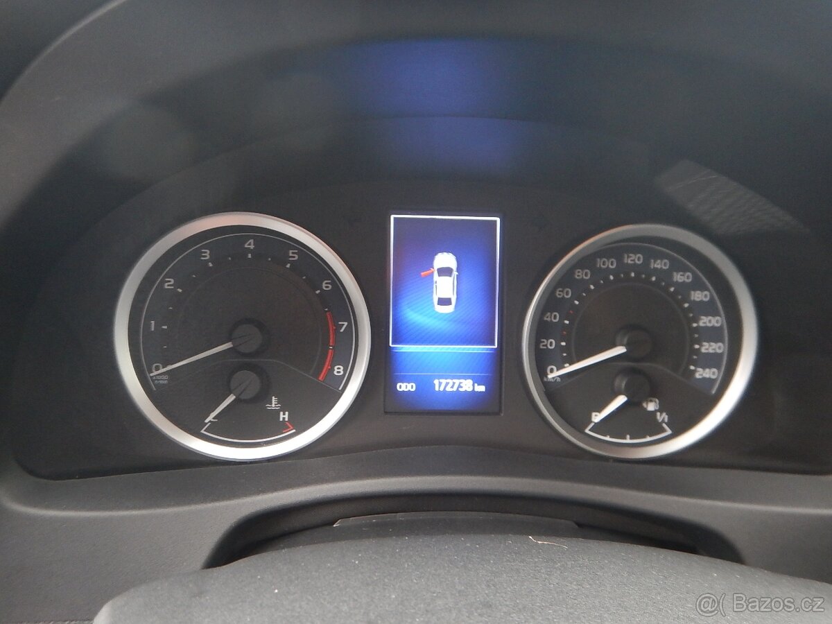 TOYOTA Corolla 1.6 VVTi, AUTOMAT, ČR, SERVISKA - 18