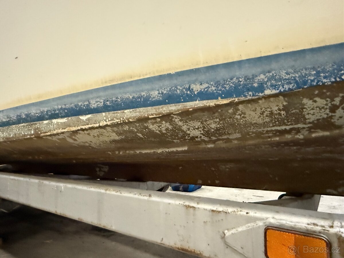 Motorový člun - 18