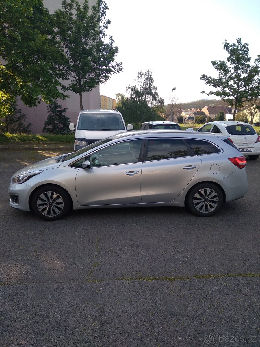 Kia Ceed 1.6Crdi 100kW NAVI - 18