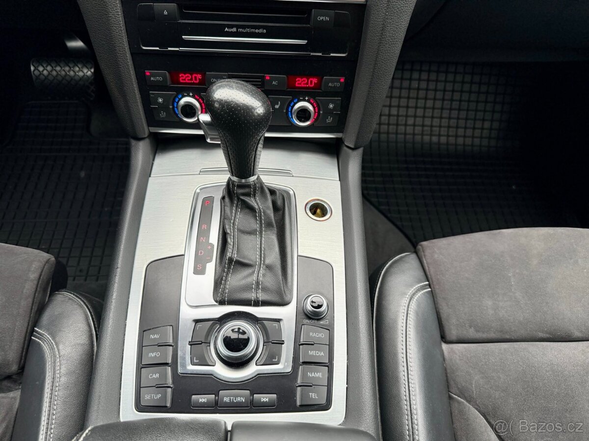 Audi Q7 3,0 TDi 3x S-Line - 18