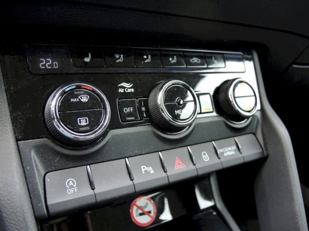 Škoda Karoq, 1.5 TSI 110kW DSG Style Plus - 18