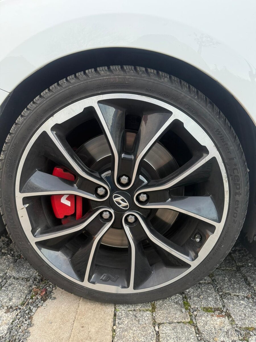 Hyundai i30n - 18