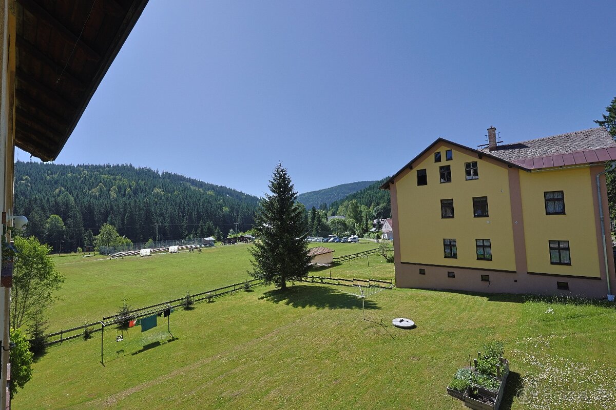 2 jednotky v Kořenově - 18