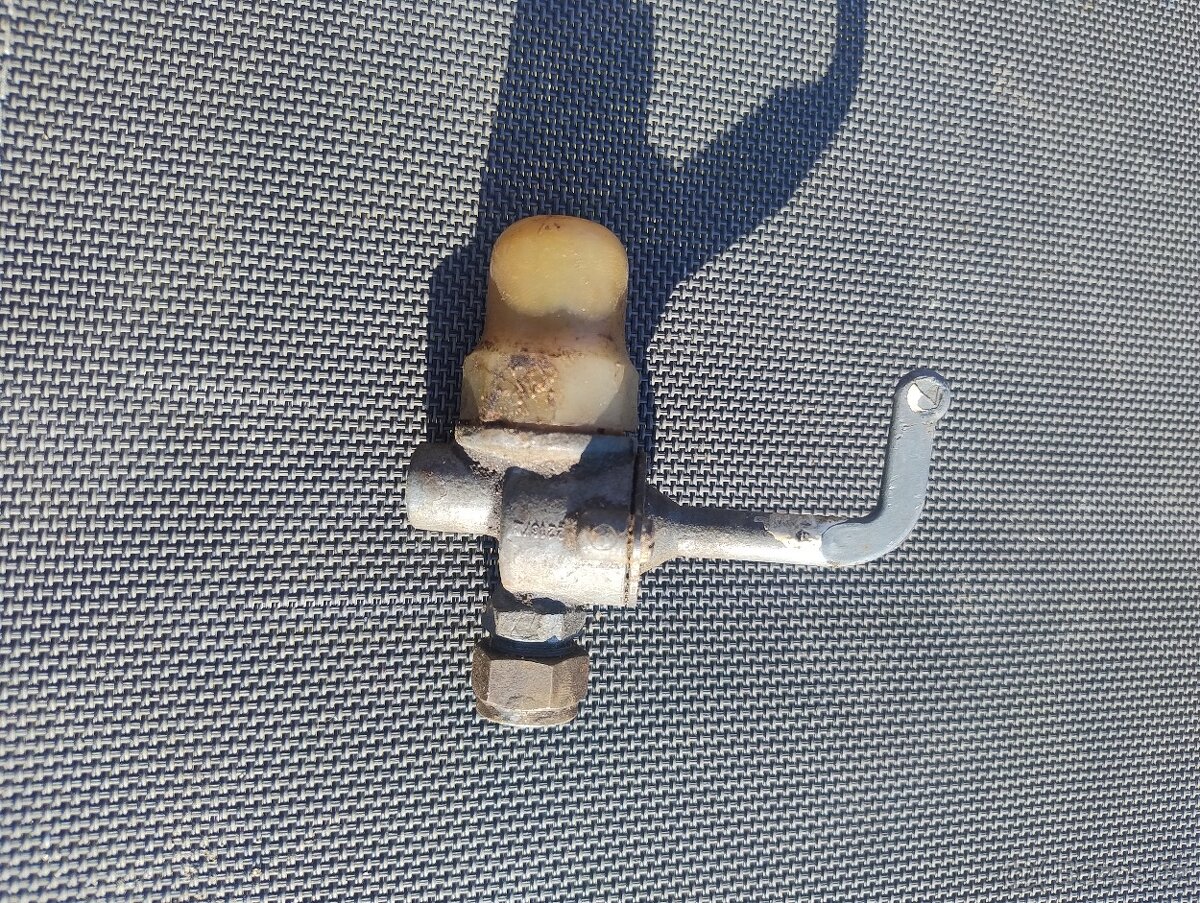 Díly na škoda,lada,Praga,trabant.. - 18