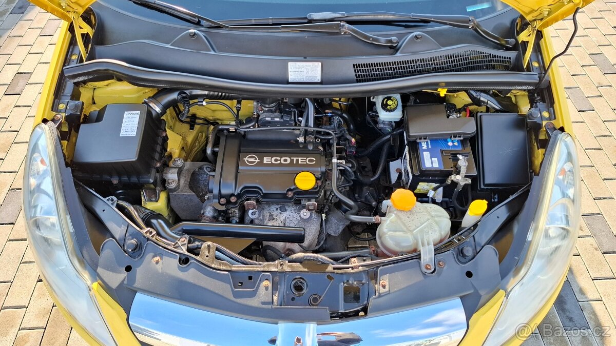 Opel Corsa III 1,0i - 44kw. SLUŠNÝ STAV - NOVÁ STK+EM - 18