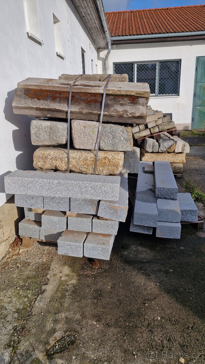 Žulové obruby a zápražáky (placáky) - 18