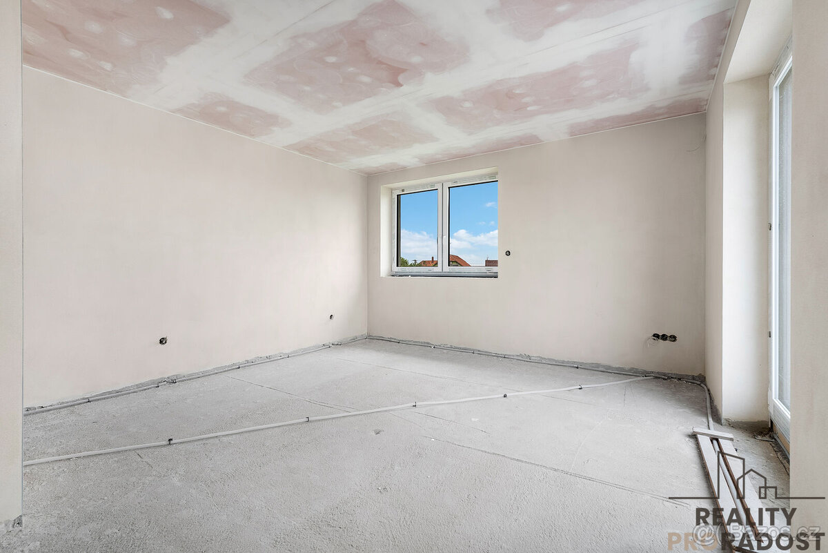 Prodej rodinného domu 4+kk, s garáží, pozemkem 608 m2, Medlo - 18