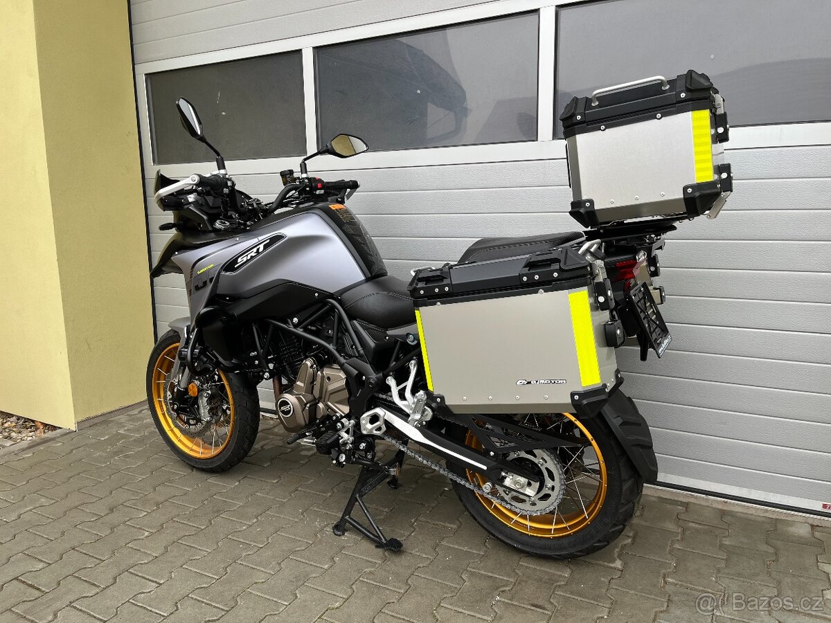 QJ motor SRT 700X - 18