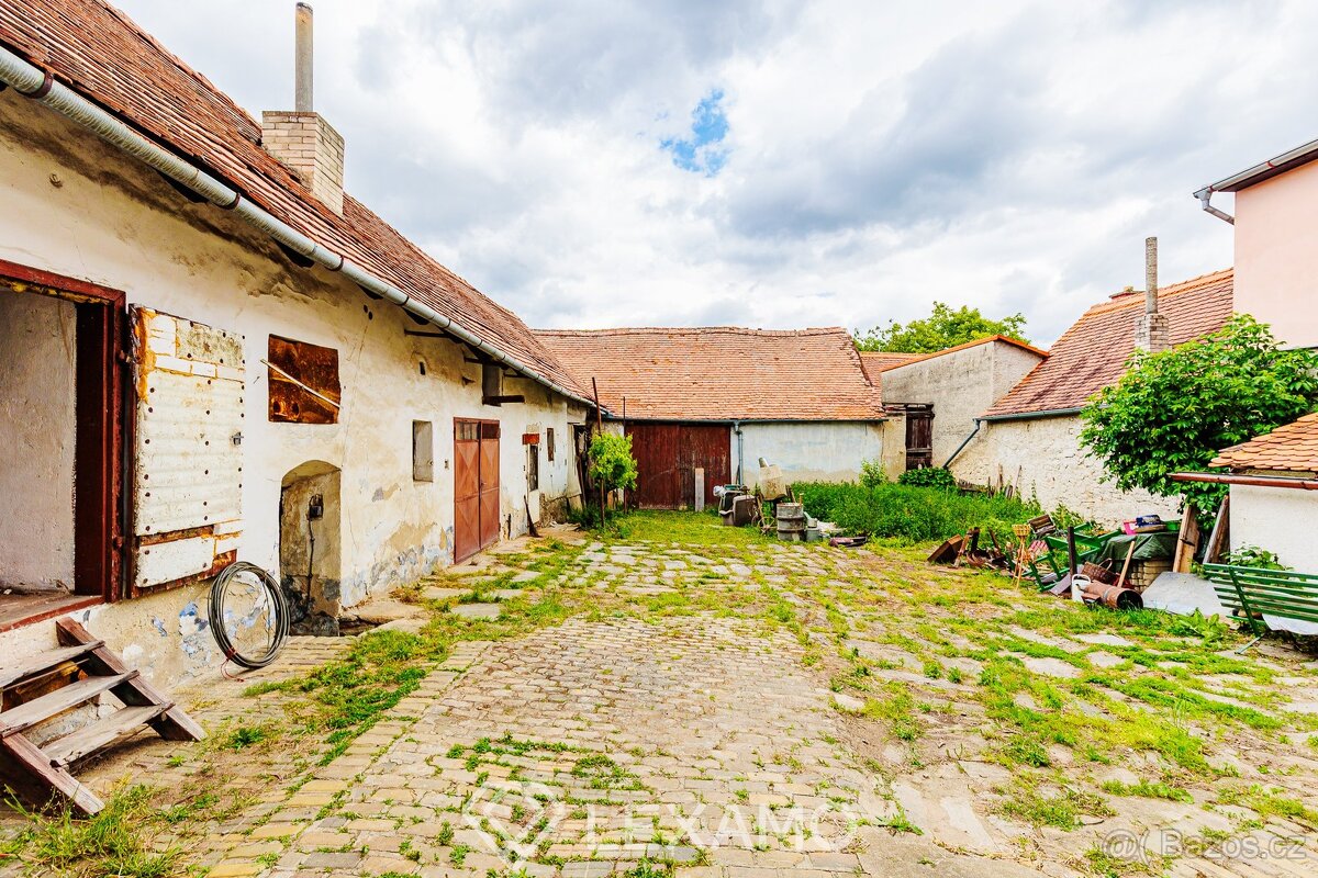 Prodej rodinného domu s pozemkem a stodolou: Únanov u Znojma - 18