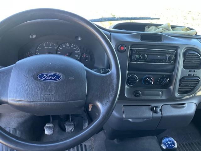 Ford Transit 2,0 Tddi 9 míst - 18