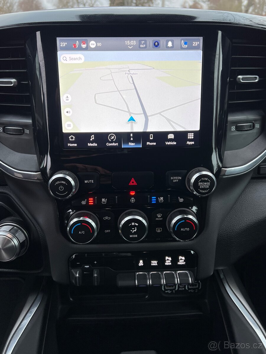 Dodge RAM Night-paket, 2022, 5.7l, TOP stav - 18