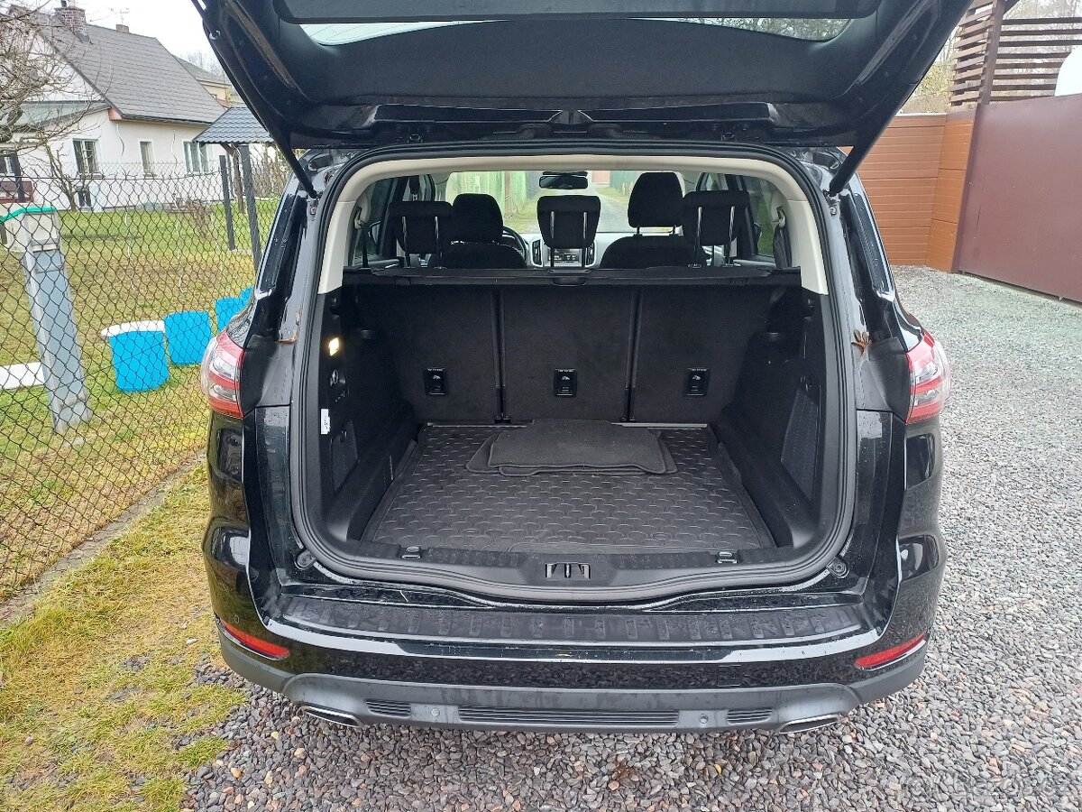 Krásný Ford S-Max 2.0 Tdci rok 2016 - 18