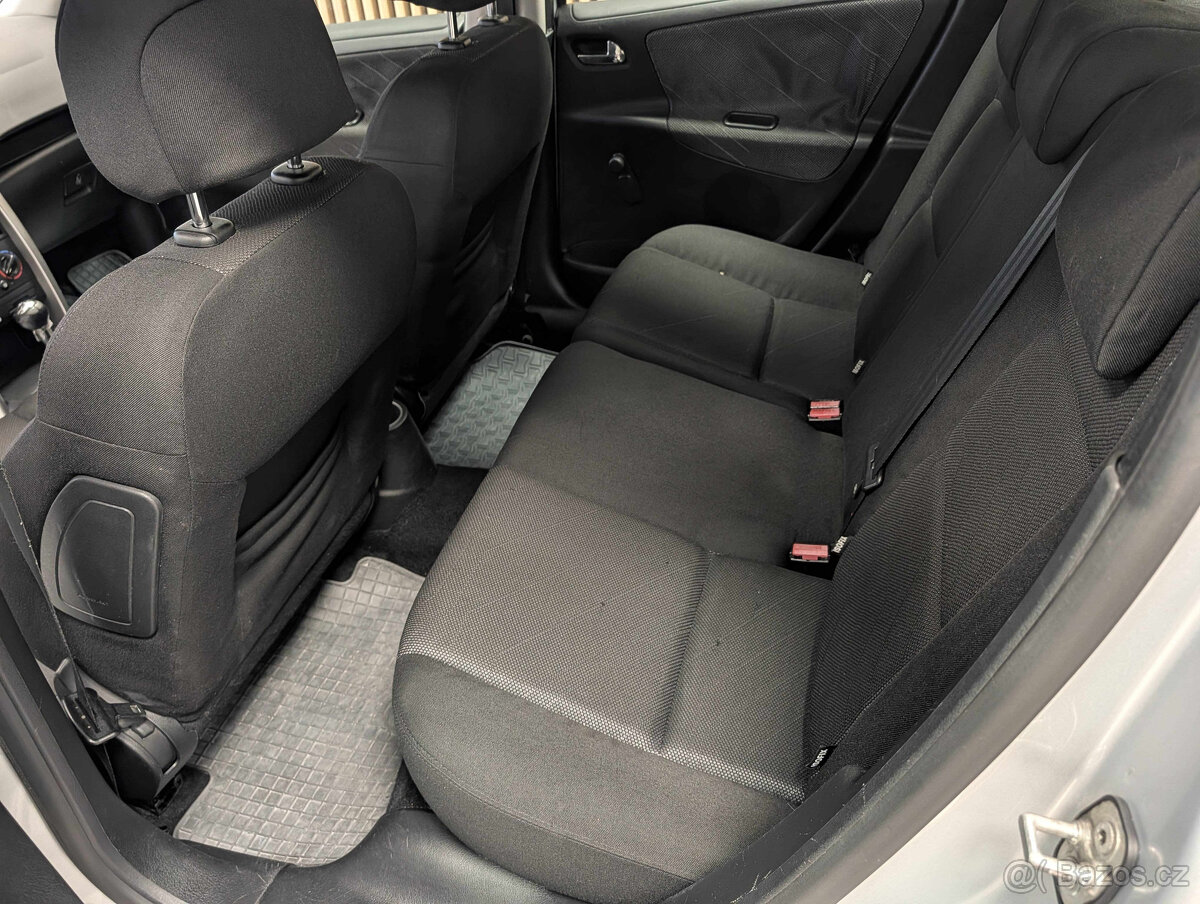 Peugeot 207 1,4 i - 18