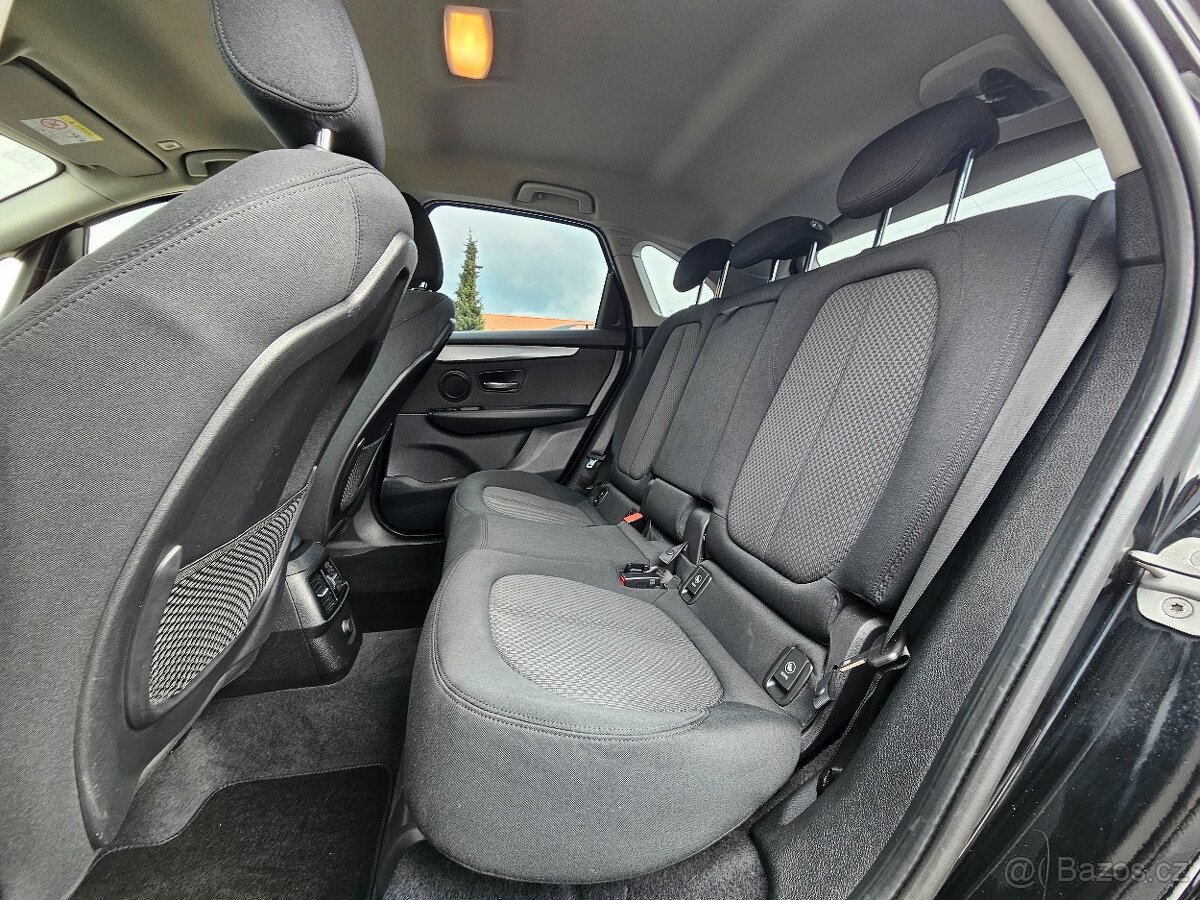 BMW 220D 140kW 2017 ACTIVE TOURER,VÝHŘEVY,SENZORY,TEMPOMAT - 18