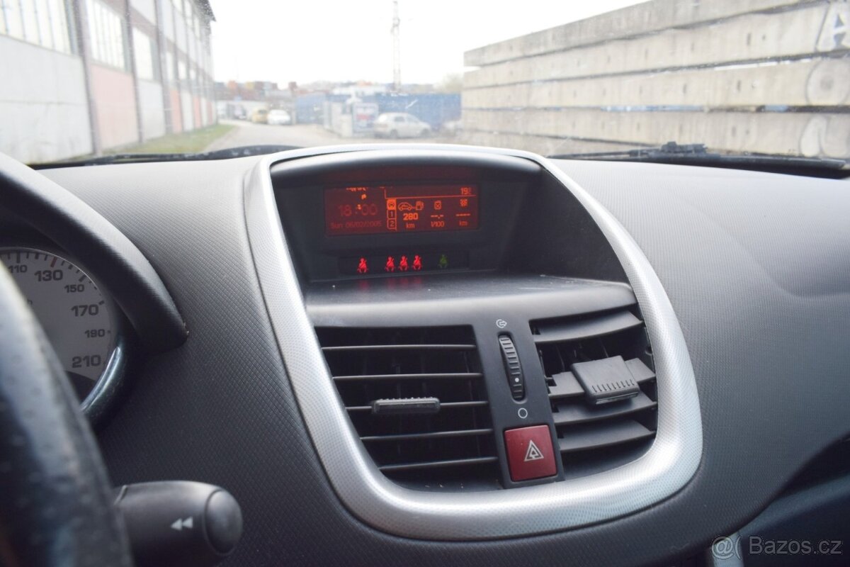 Peugeot 207 1.4i/5DVEŘ/KLIMA/ČTĚTE PROSÍM/ - 18
