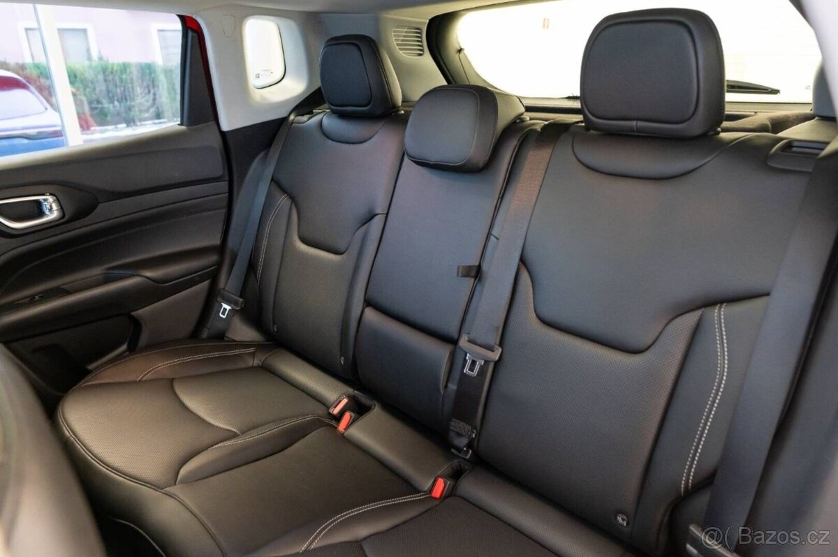 Jeep Compass 1.5 e-Hybrid Summit A/T - 18