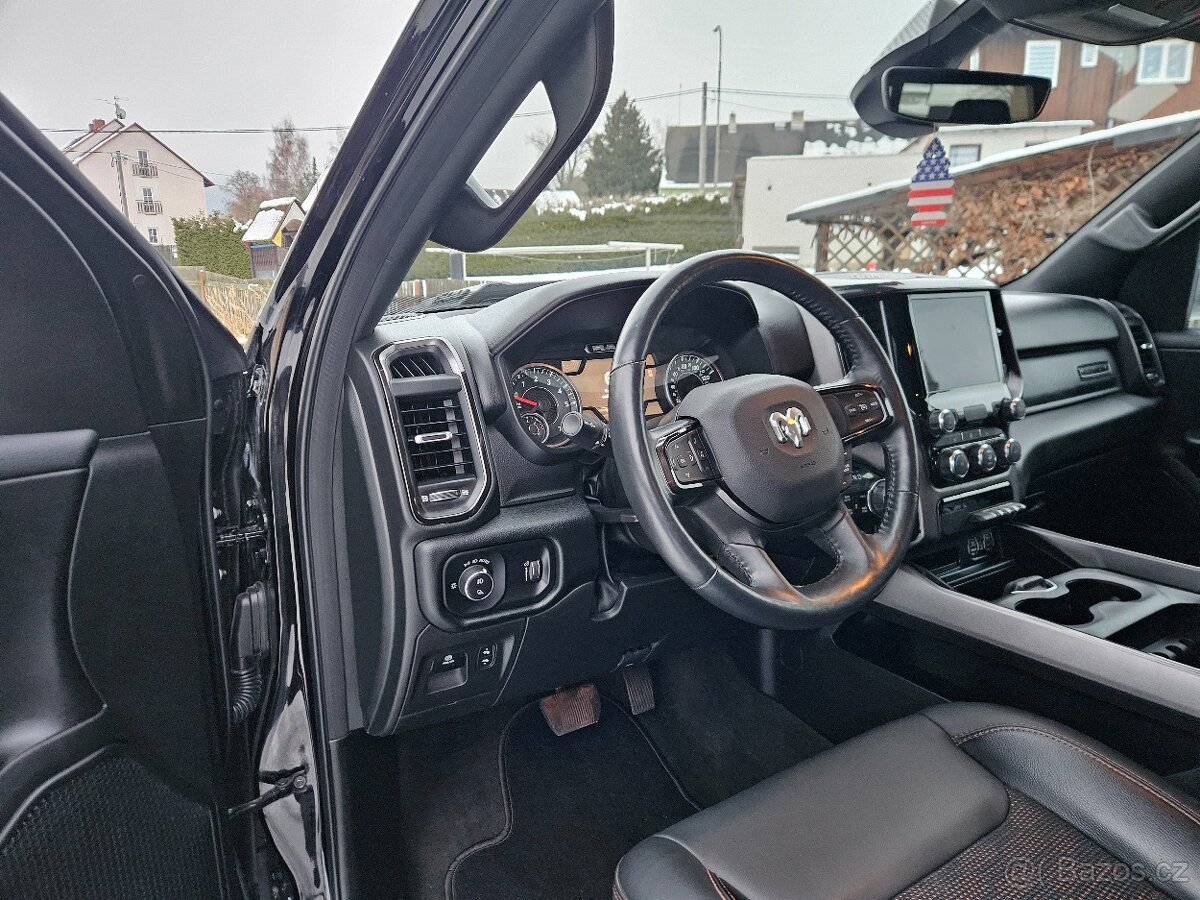 Dodge RAM 1500 5.7 V8 Crew Cab r.v.2022 - 18