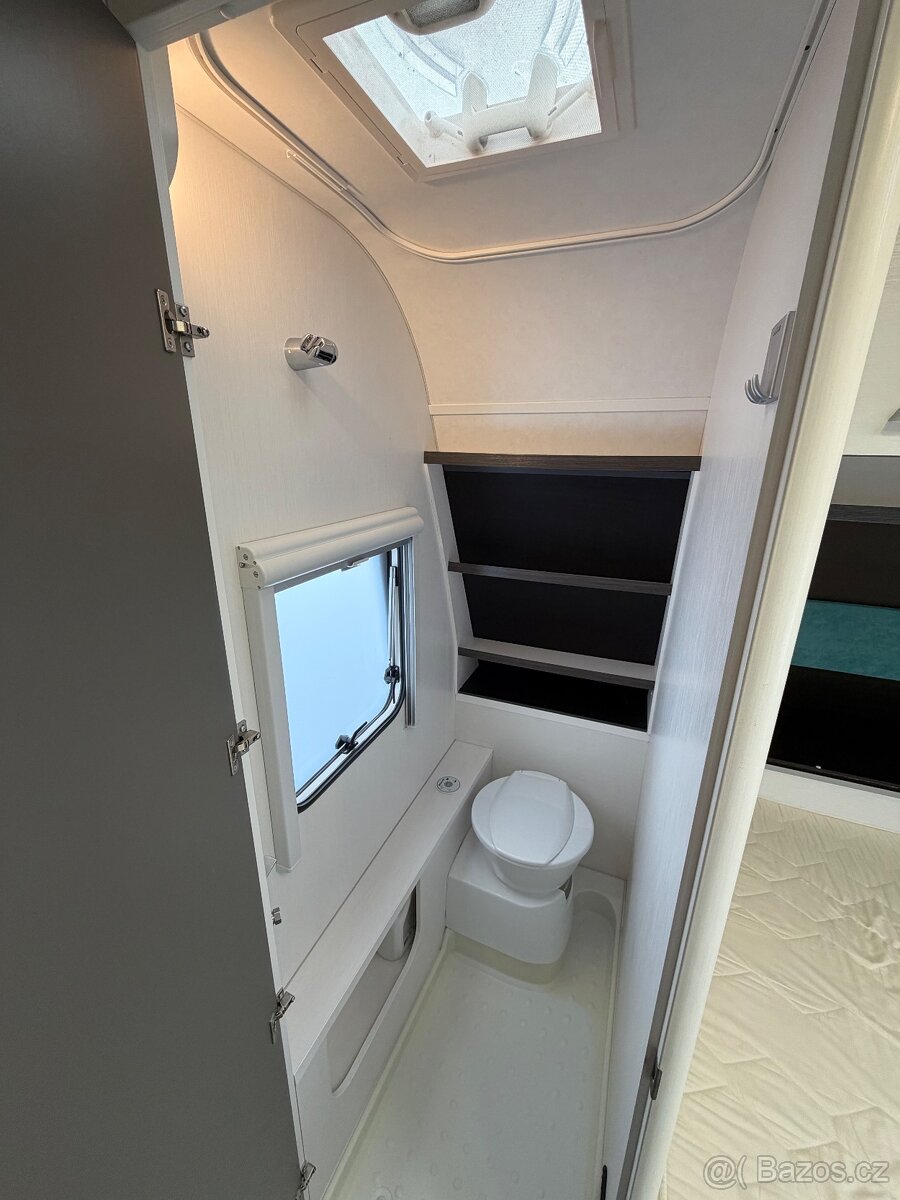 Dethleffs C’go 495 ~ francouzská postel - 18