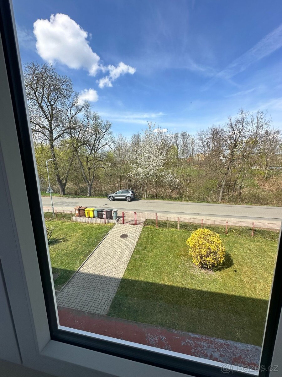 Zděný byt 2+1, 51m2 + garáž 17m2 - 18