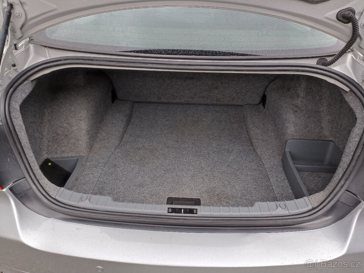 BMW 320d, E90,130KW,6rychl.KŮŽE,KLIMA,BEZ KOROZE,R.V.2008 - 18