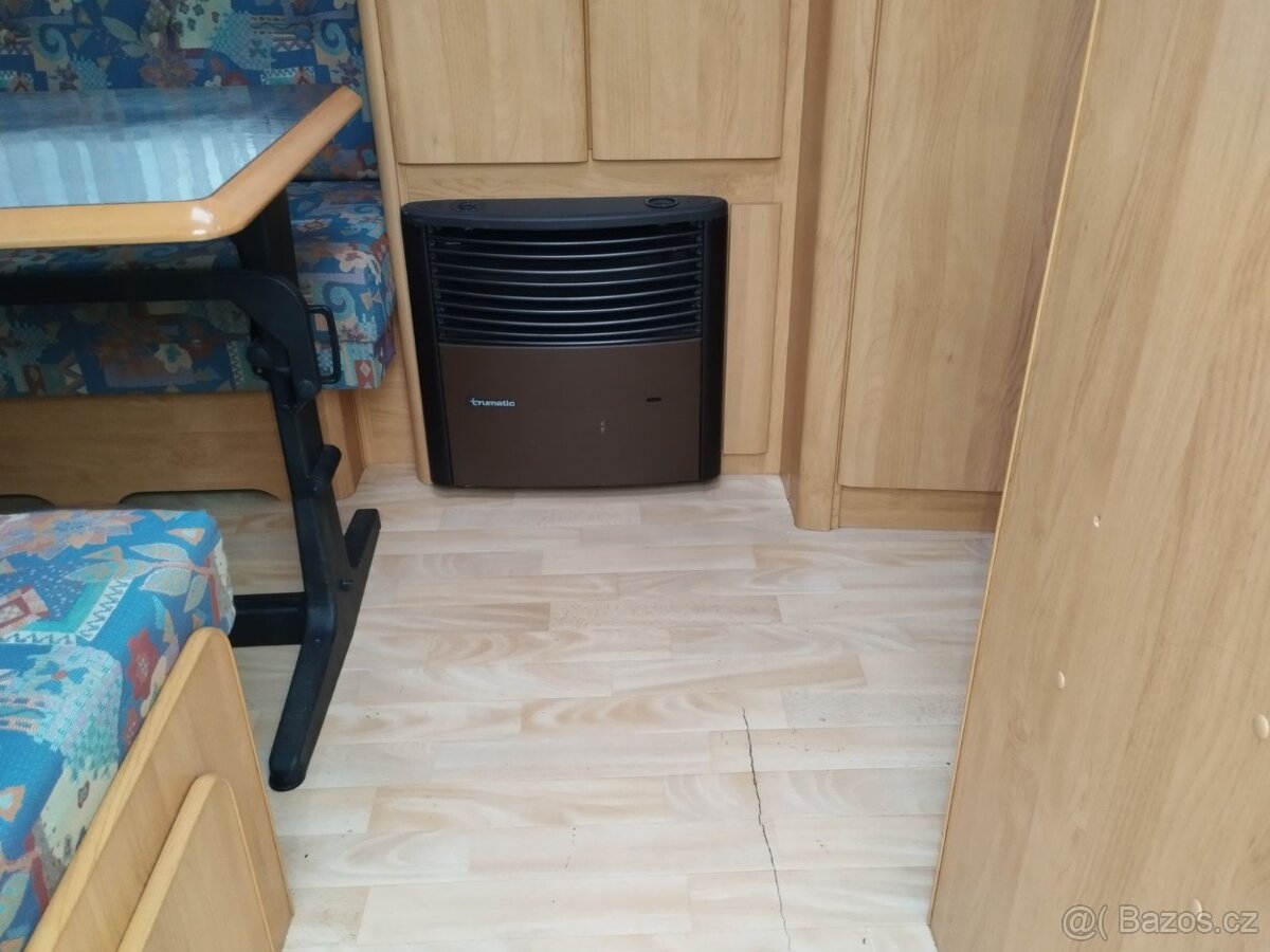 HOBBY 450 č.238. Bojler. Nový stan. 1250 kg. 100km/h - 18