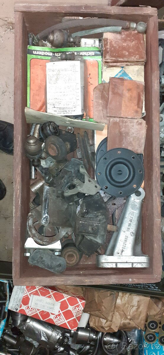 Náhradní díly - 18