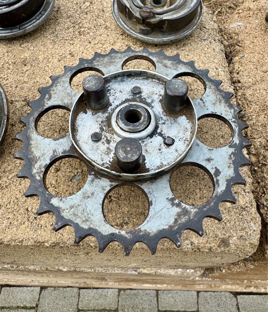 Jawa Jawetta, Stadion - díly - 18